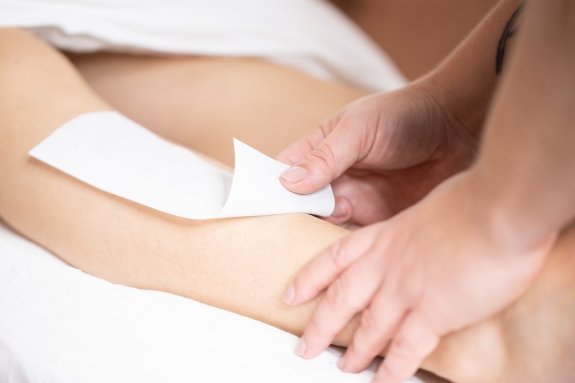 Kosmetolog til voksbehandling nær Odense